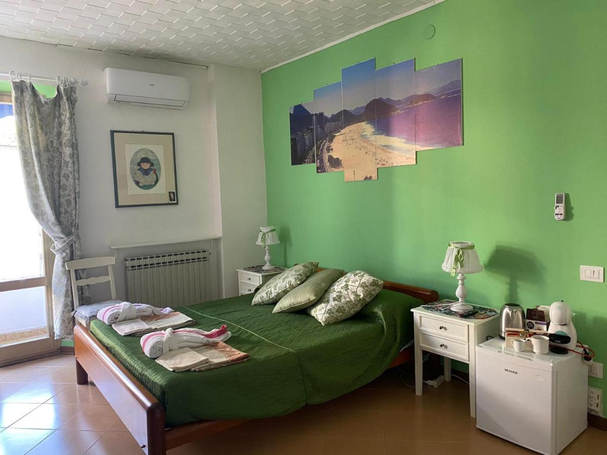 Pousada Copacabana Praia - Affittacamere - Casa Vacanza A ปอร์โต ซันเตลปีดิโอ ภายนอก รูปภาพ