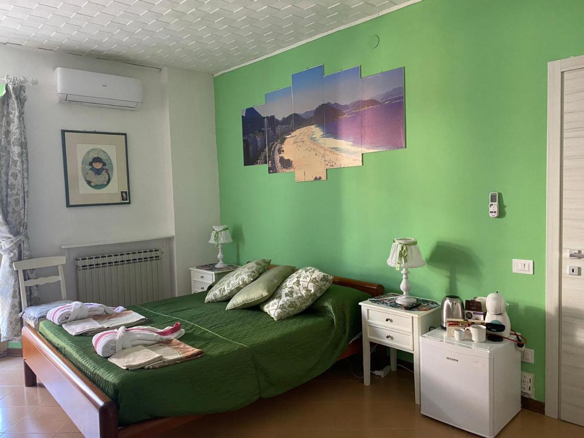 Pousada Copacabana Praia - Affittacamere - Casa Vacanza A ปอร์โต ซันเตลปีดิโอ ภายนอก รูปภาพ